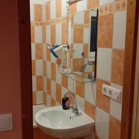 Peaceful Cottage, Close To Nature, Town And Bus Székesfehérvár