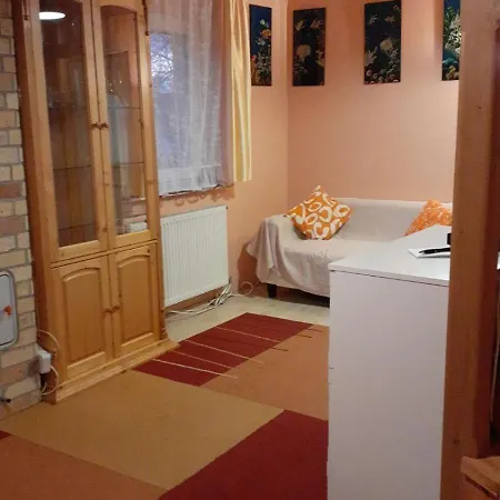Peaceful Cottage, Close To Nature, Town And Bus * Székesfehérvár